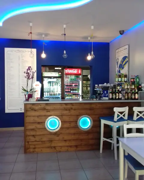 Bar z bulajami